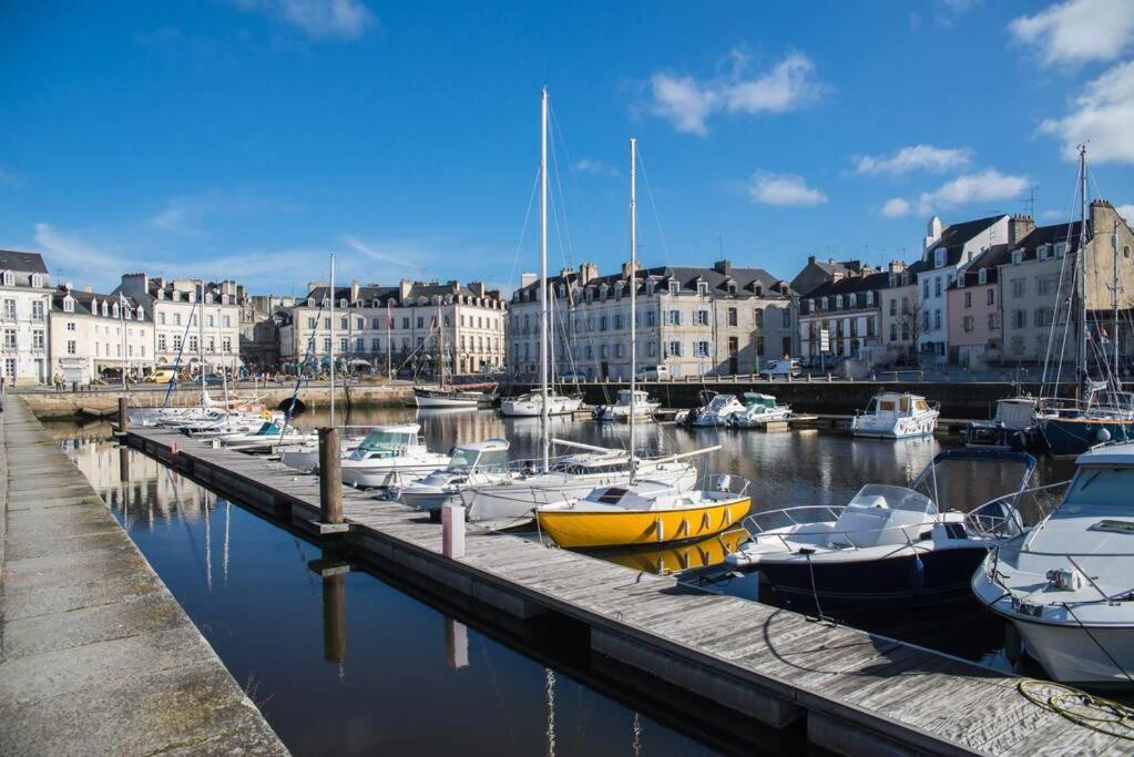 Au Centre De Vannes Extérieur photo